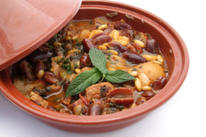 Read more about the article Tajine de poulet-mirabelles aux graines de Chia